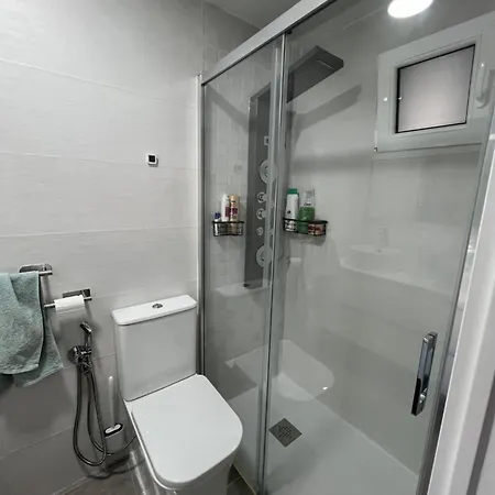 Moderno Recien Reformado Apartment *